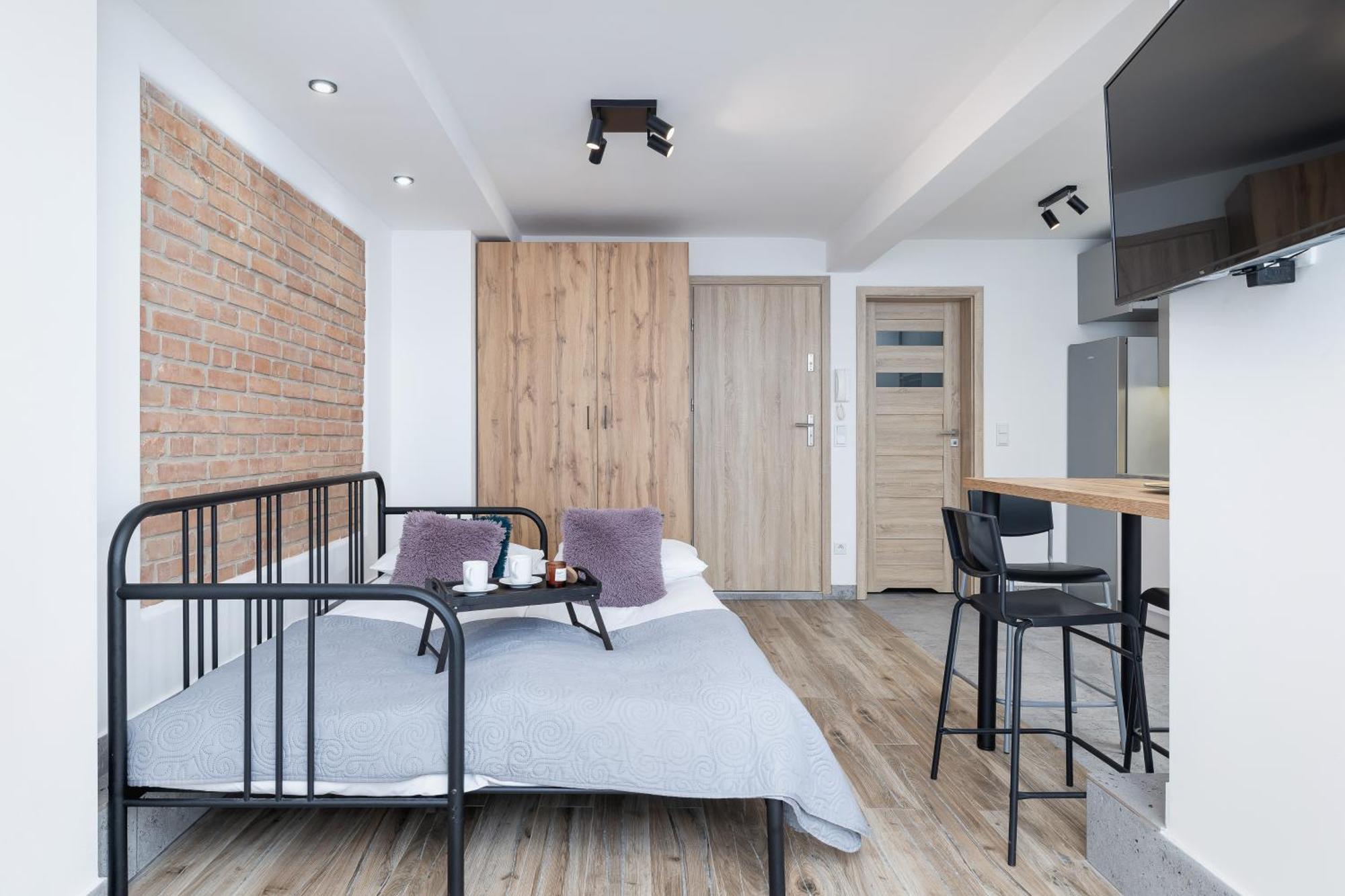 Classic Moniuszki In By Renters Apartment