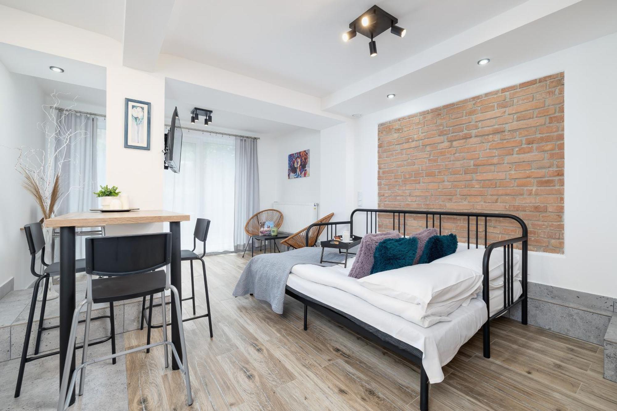 Classic Moniuszki In By Renters Apartment