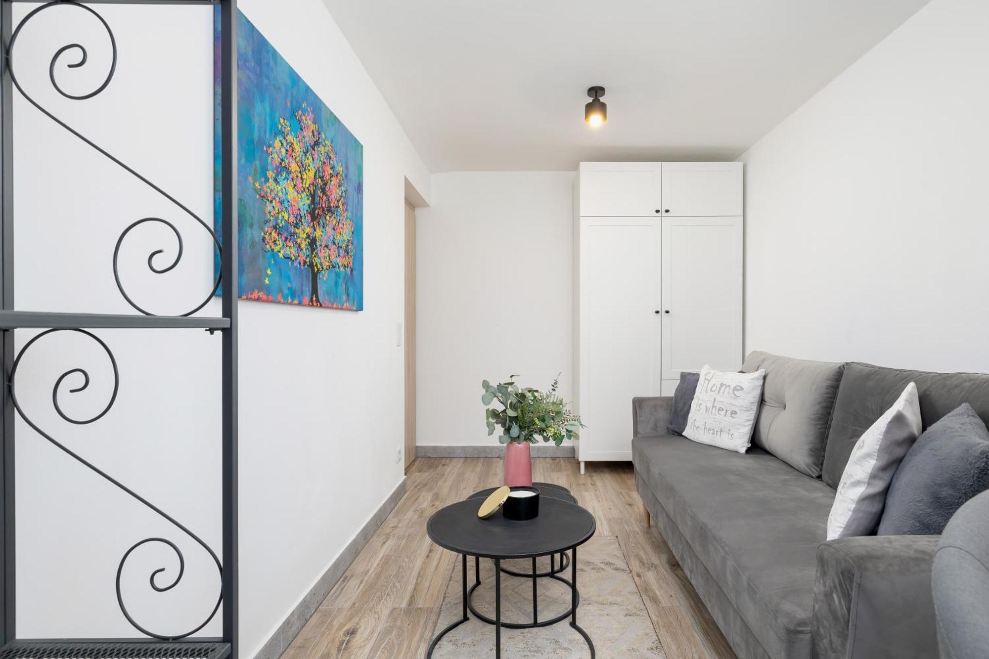 Classic Moniuszki In By Renters Apartment