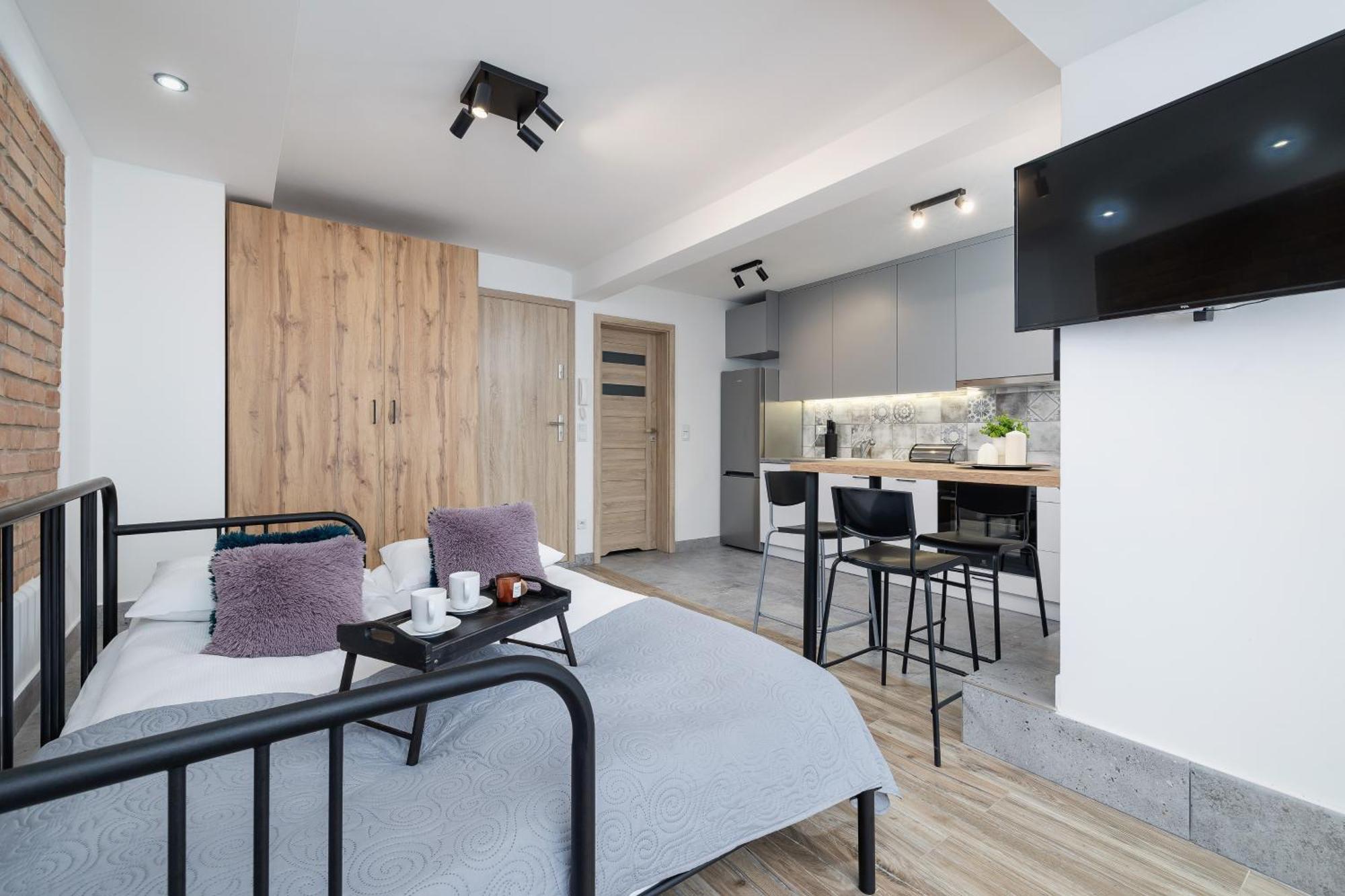 Apartment Classic Moniuszki In By Renters *